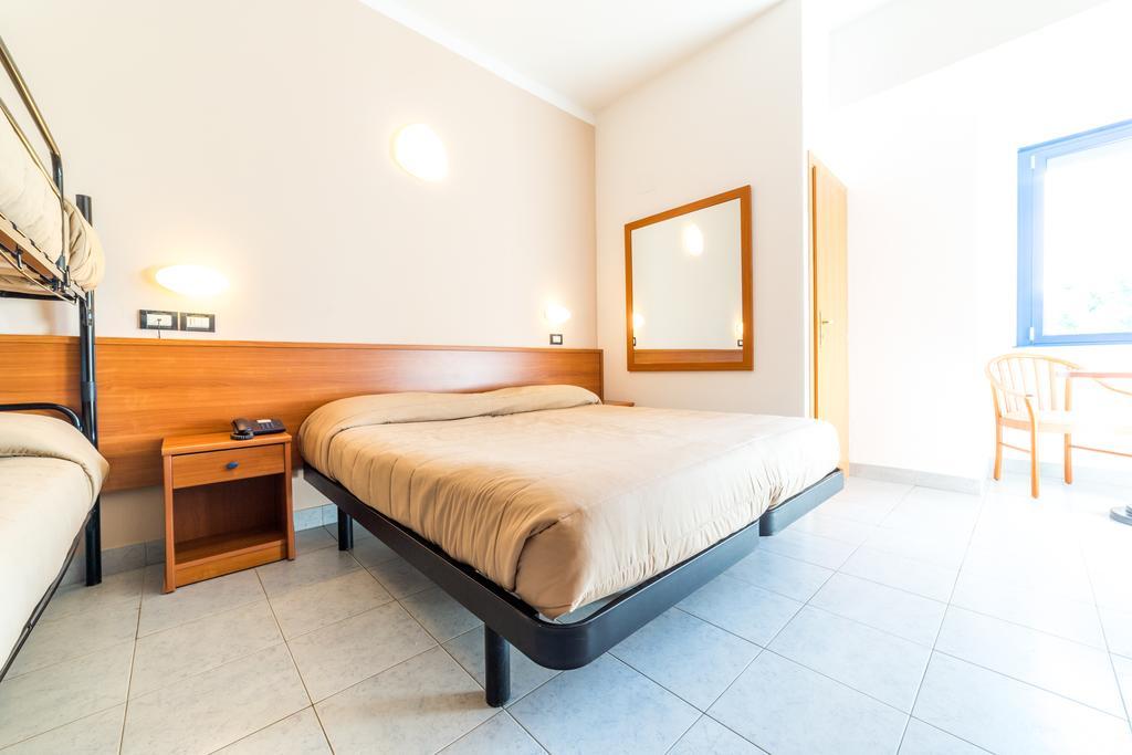 Meridiana Family&Nature Hotel Marina Romea Habitación foto